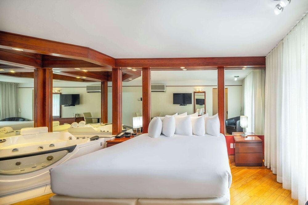 Superior Room (King, whirlpool)