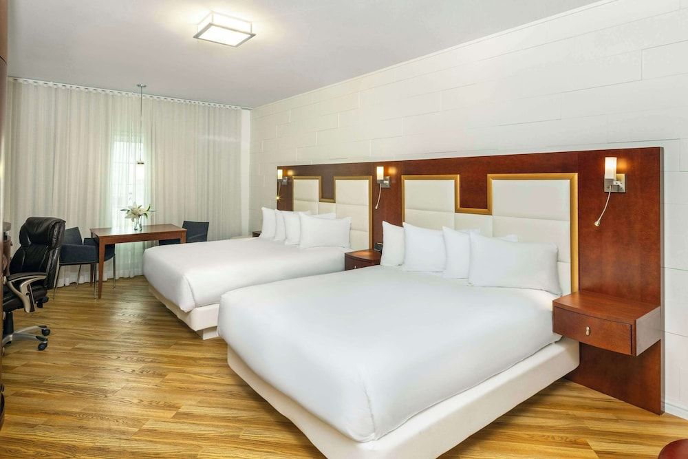Deluxe Room (Two Queen Beds)