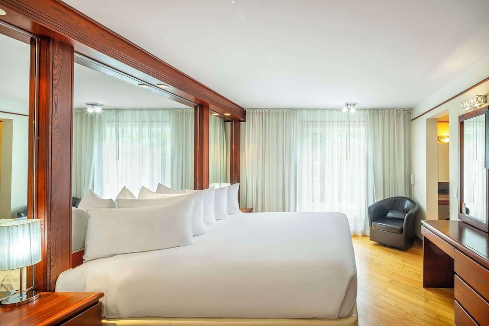 Superior Room (King, whirlpool)