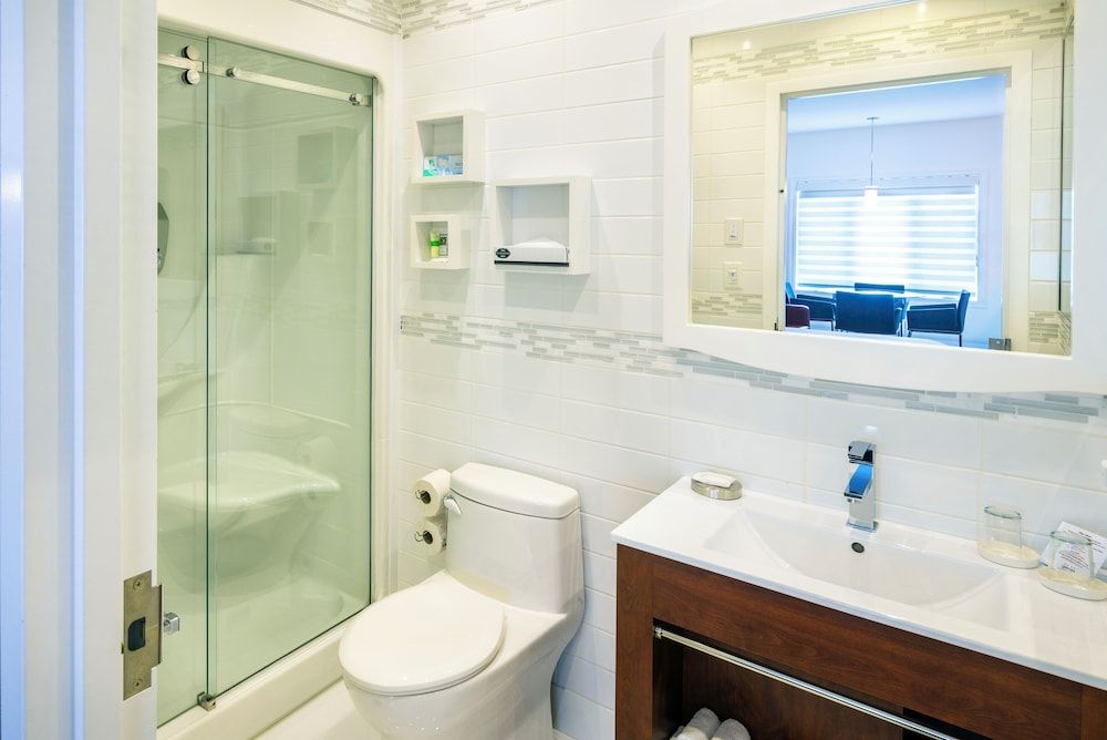 Deluxe Room, Kitchen (King)