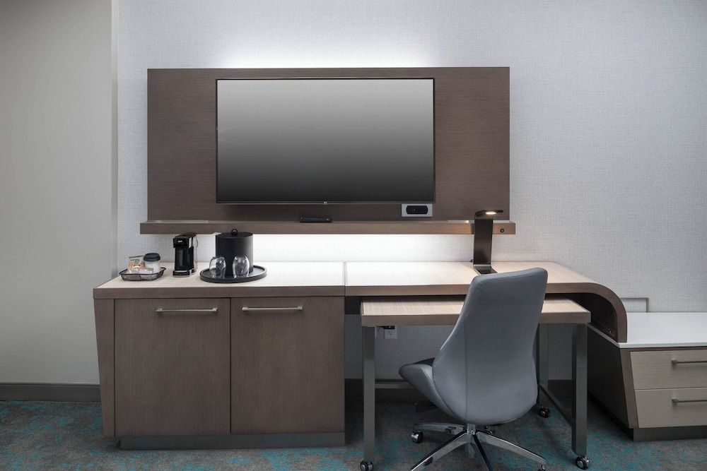 undefined Courtyard by Marriott Houston Heights/I-10 4