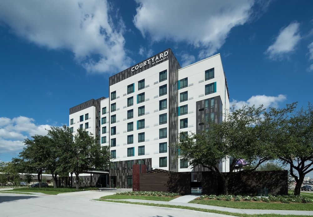 undefined Courtyard by Marriott Houston Heights/I-10 6