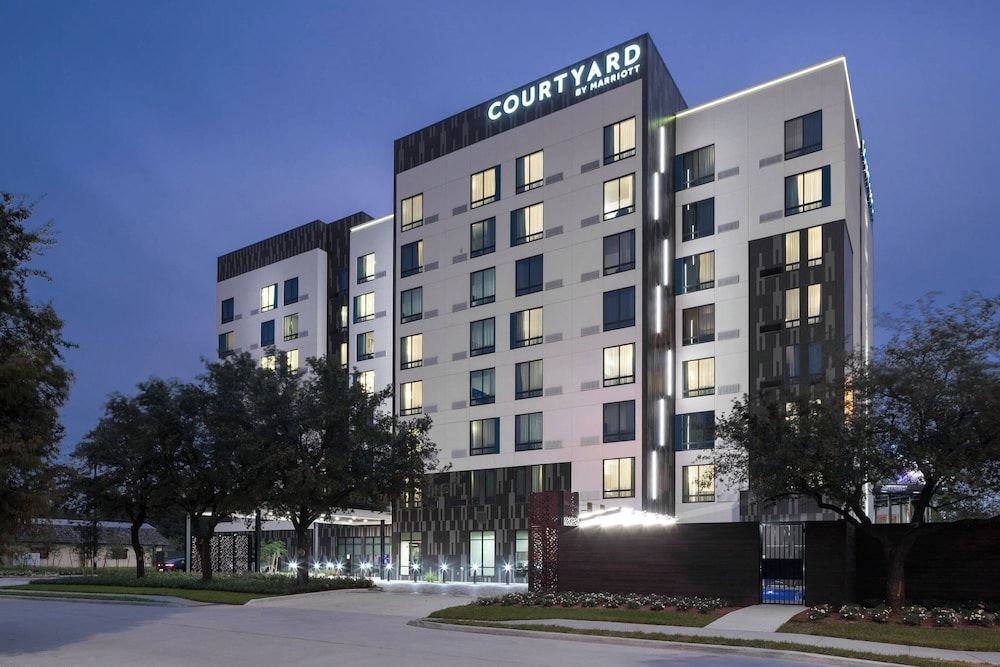 undefined Courtyard by Marriott Houston Heights/I-10 5