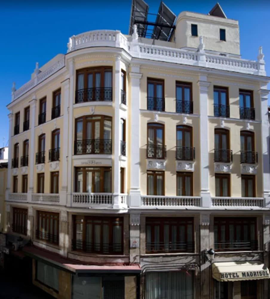 undefined Hotel Madrisol 4