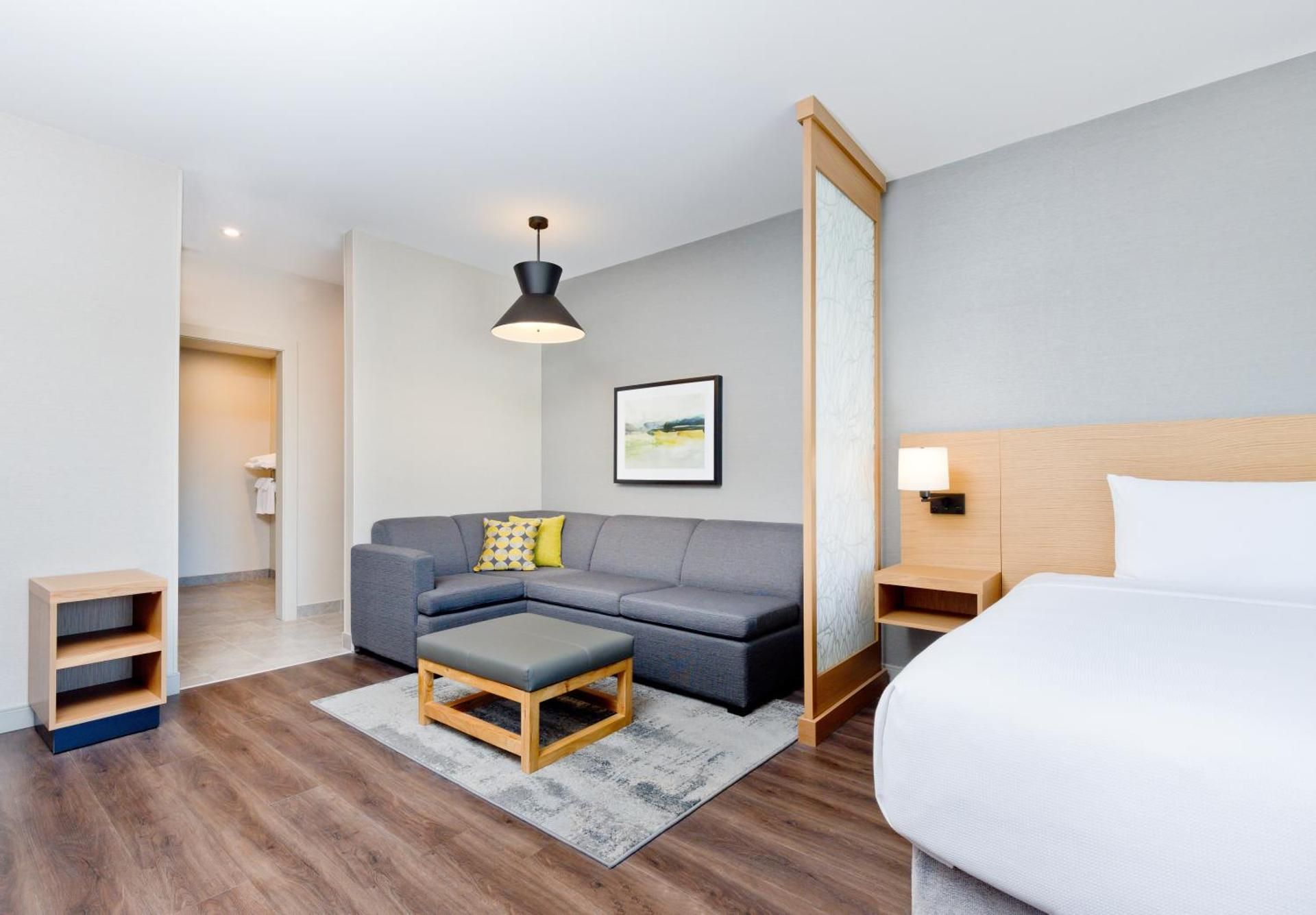 Accessible Two Queen Bedsrollin Shower (plus Sofa Bed)