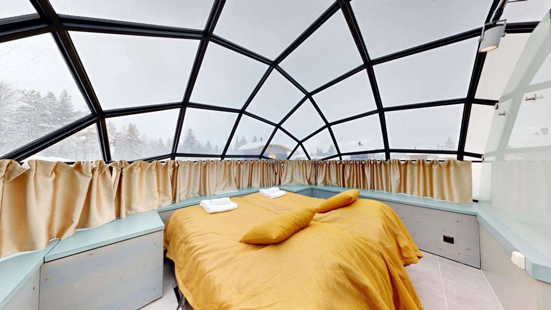 East Glass Igloo (2 Adults)