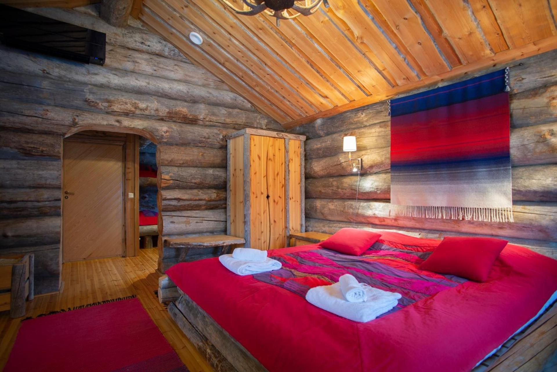 Small Chalet (West Village)