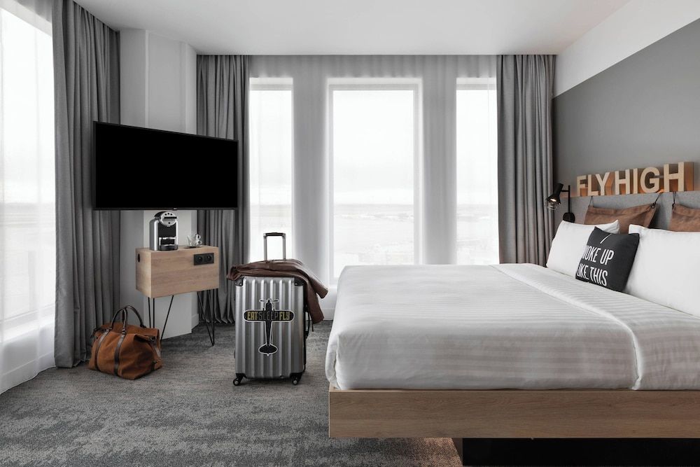 Room, 1 Queen Bed with Sofa bed