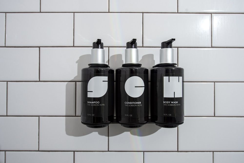 The Gordon Hotel Deluxe Room, 2 Queen Beds (Double  Queen) 3