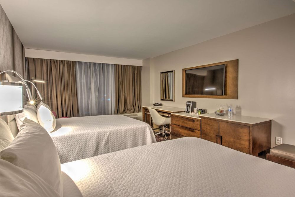 undefined DoubleTree by Hilton Houston Brookhollow 8