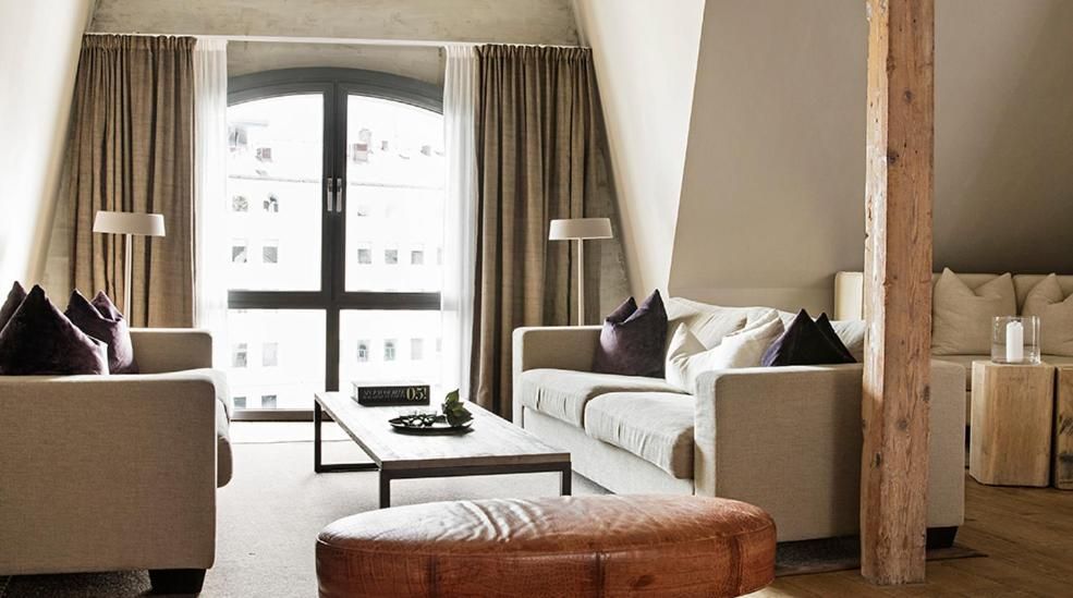 Suite with Lake View