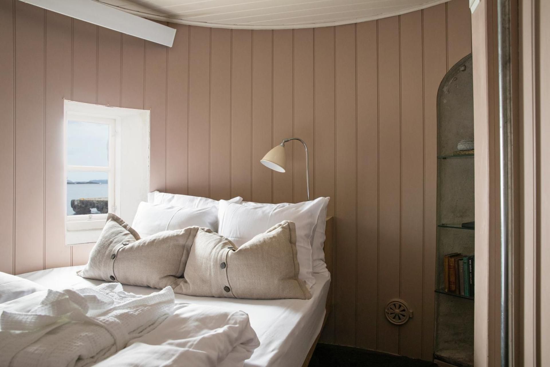 undefined Hotel Brosundet 8