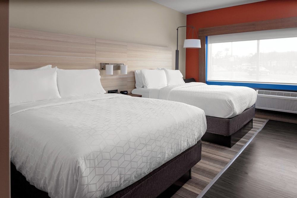 Room, 2 Queen Beds, Accessible (Mobility, Accessible Tub)