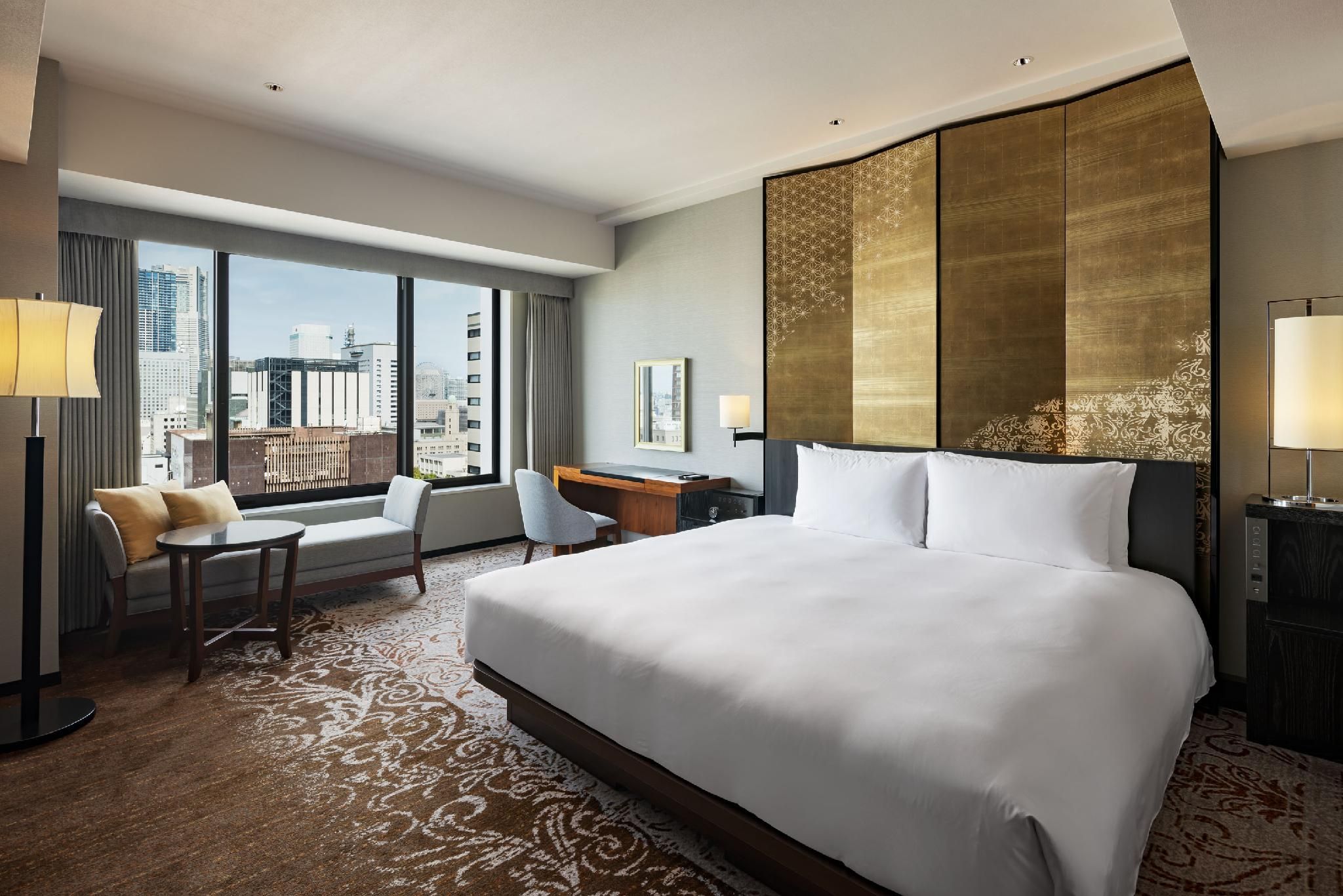 1 King Bed Deluxe