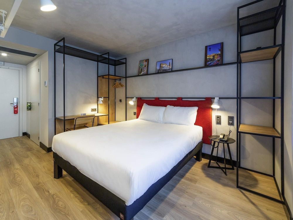 undefined ibis Porto Centro Mercado Bolhao 8