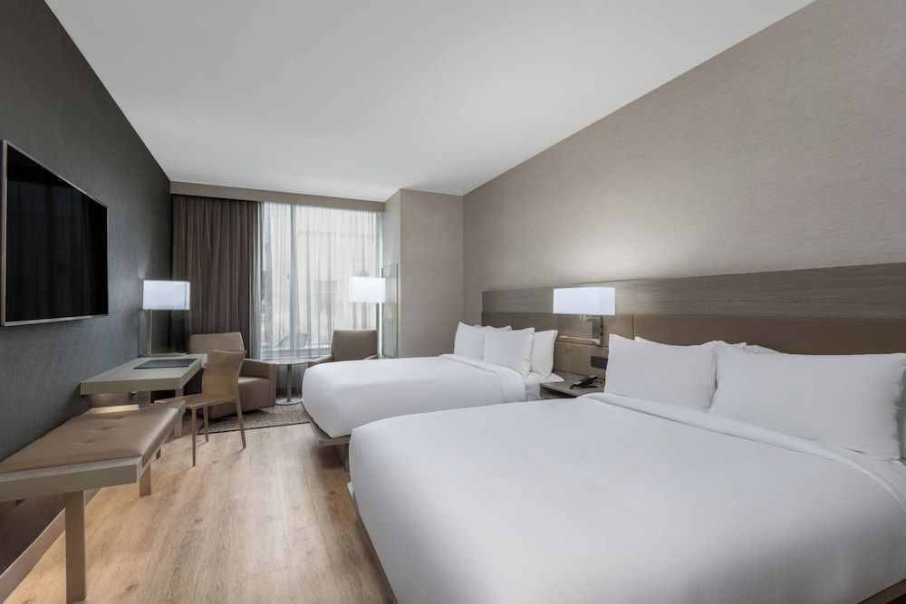 AC Hotel by Marriott Atlanta Midtown Room, 2 Queen Beds 4