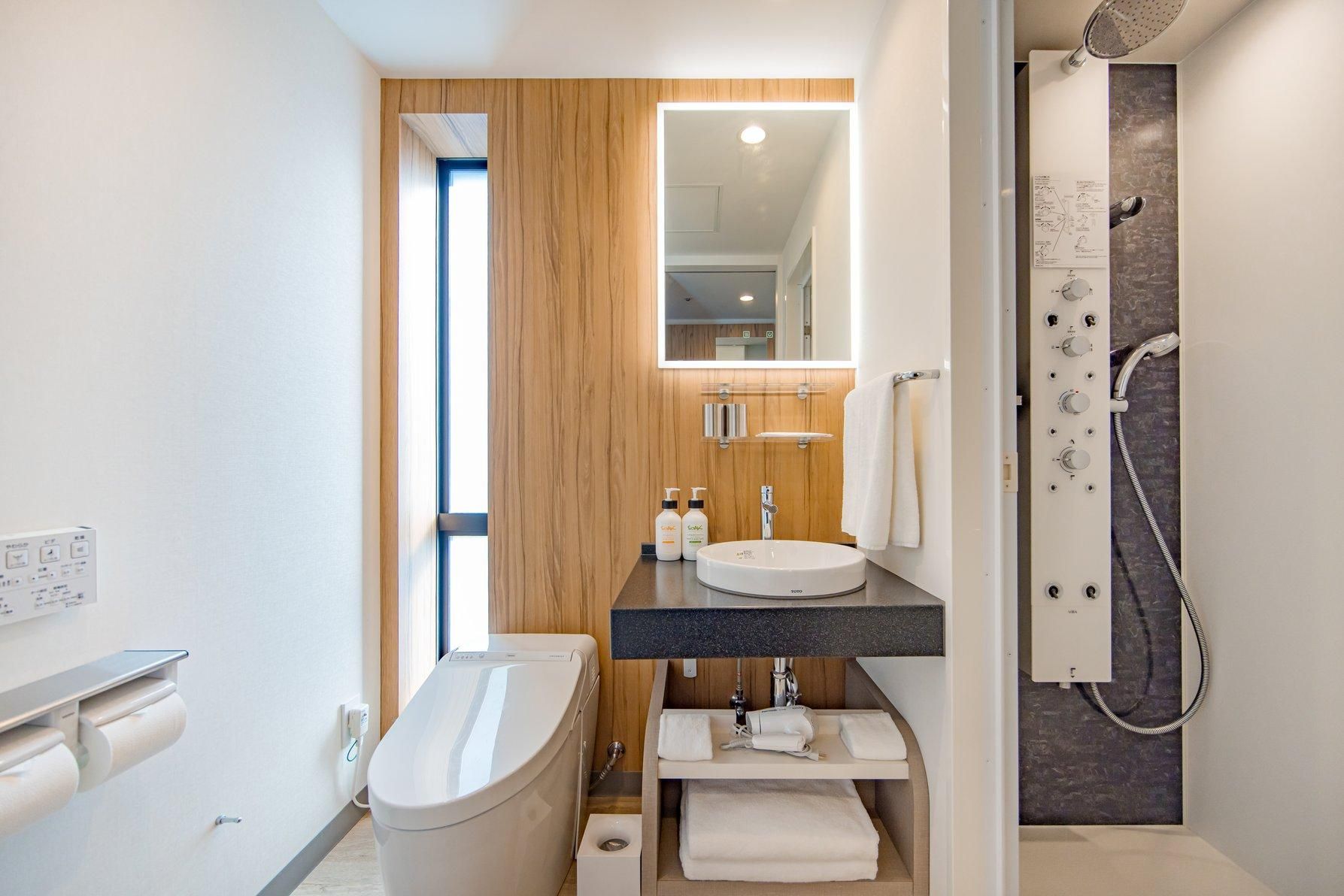 Holiday Inn Express Osaka City Centre - Midosuji by IHG Standard Room With Free Breakfast 3