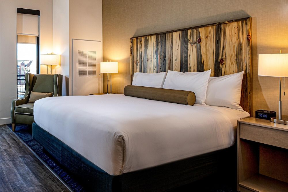 Hotel Maverick Maverick King