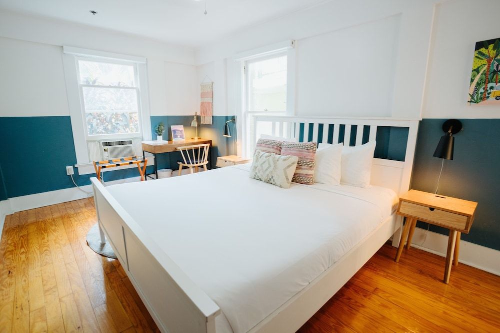 Miami River Inn By Renzzi Standard Plus