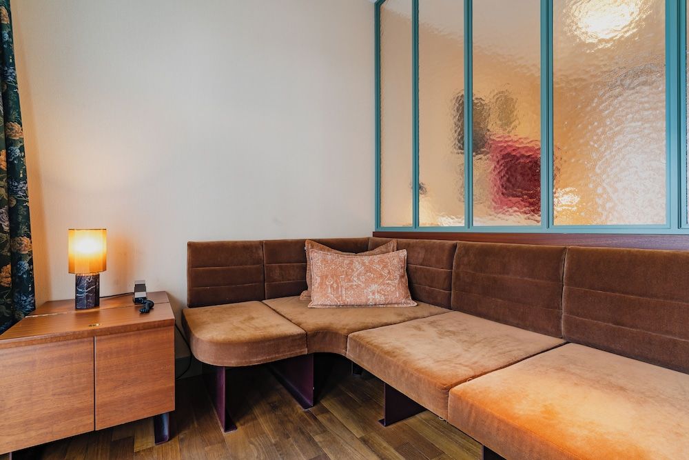 Hotel Mercier Deluxe Double Room 27