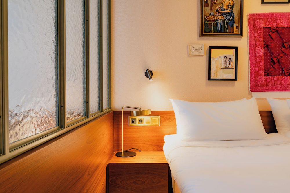 Hotel Mercier Deluxe Double Room 28