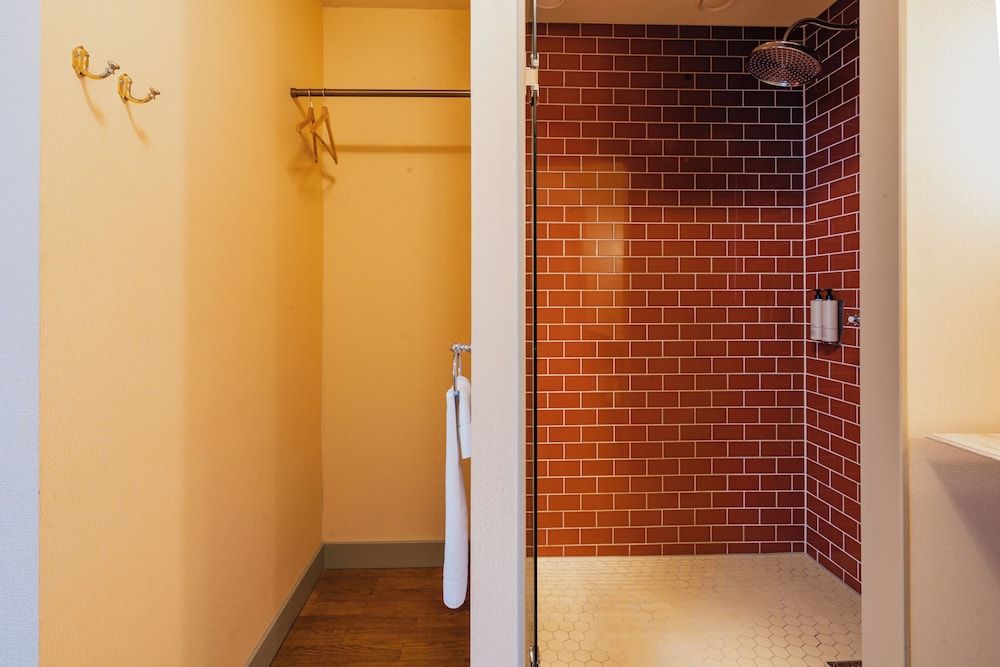 Hotel Mercier Deluxe Double Room 22