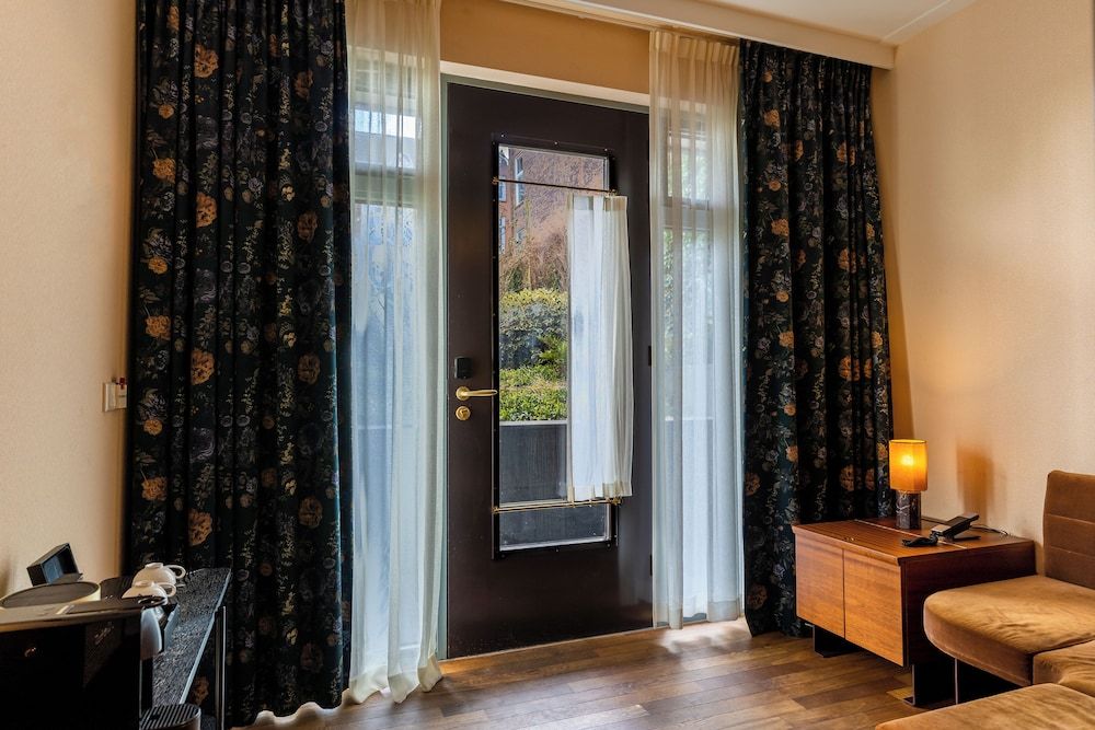 Hotel Mercier Deluxe Double Room 31