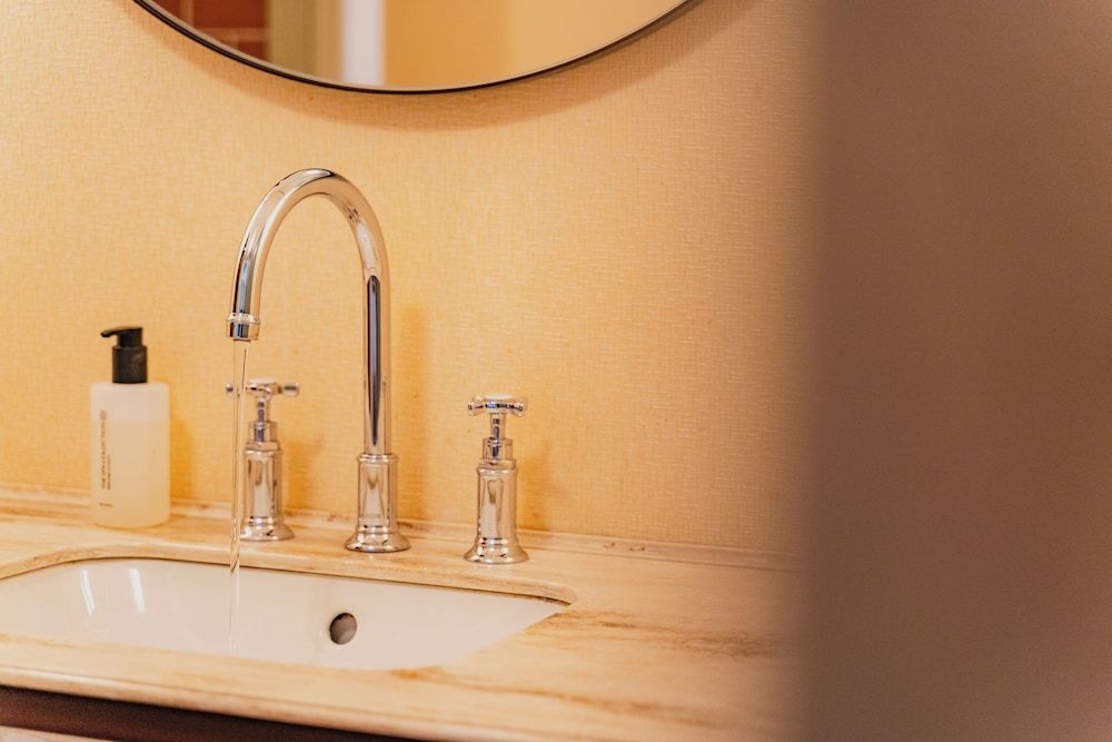 Hotel Mercier Deluxe Double Room 24