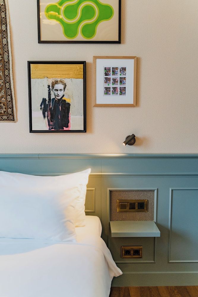 Hotel Mercier Deluxe Double Room 5