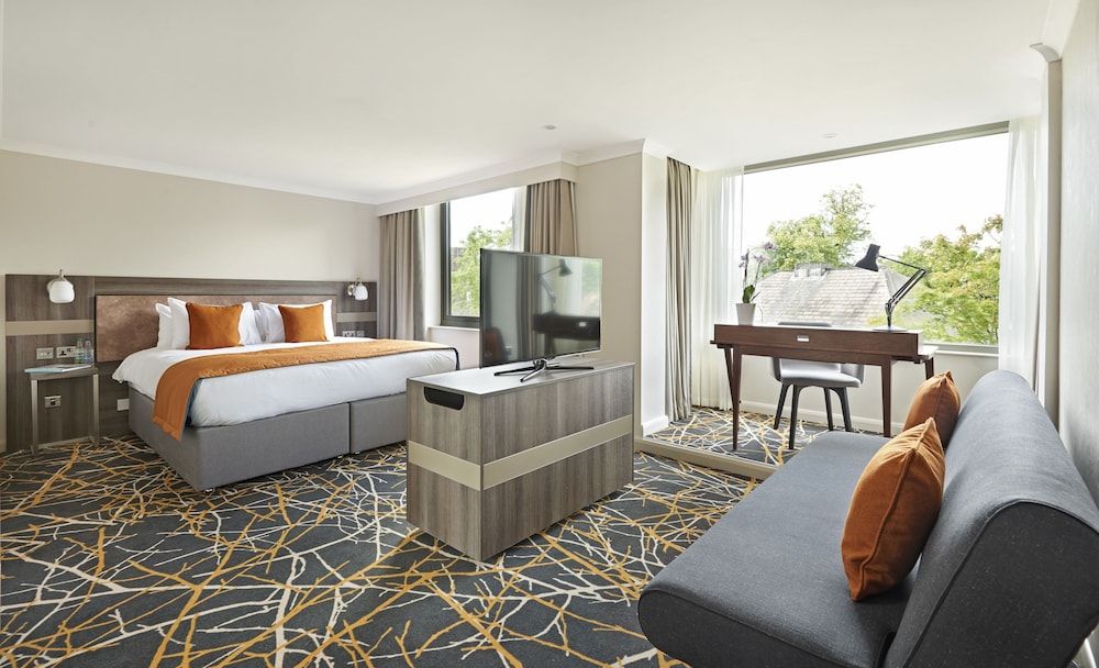 Suite (Hill Collection Suite)