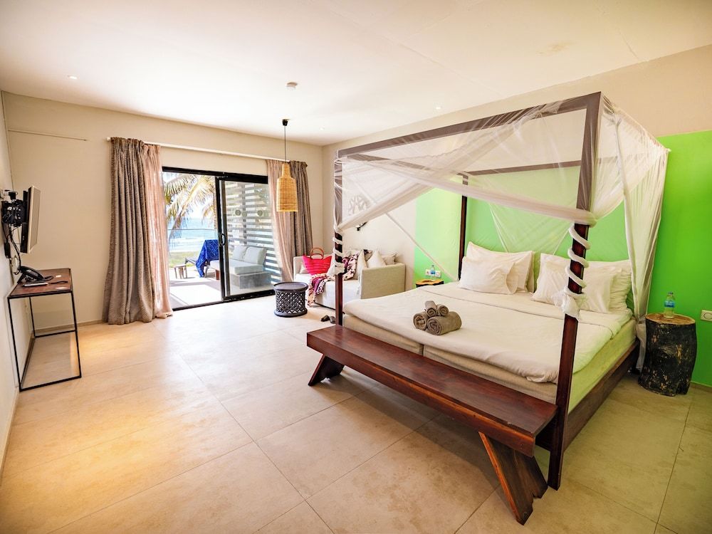 Tamala Beach Resort Premium Room, Ocean View 4