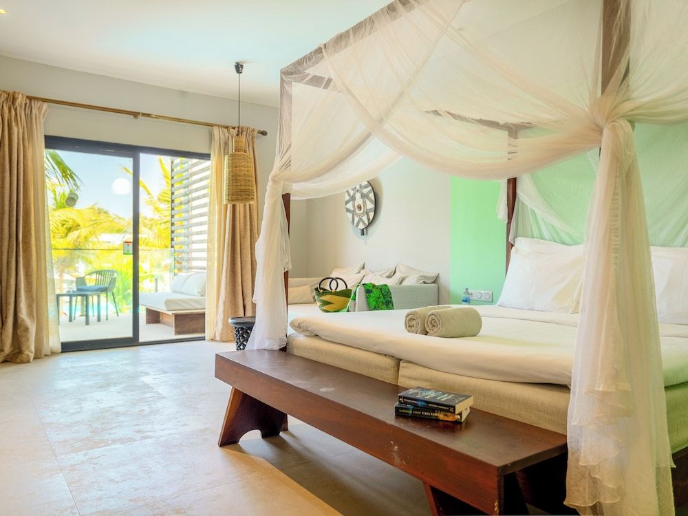 Tamala Beach Resort Premium Room, Pool View 2