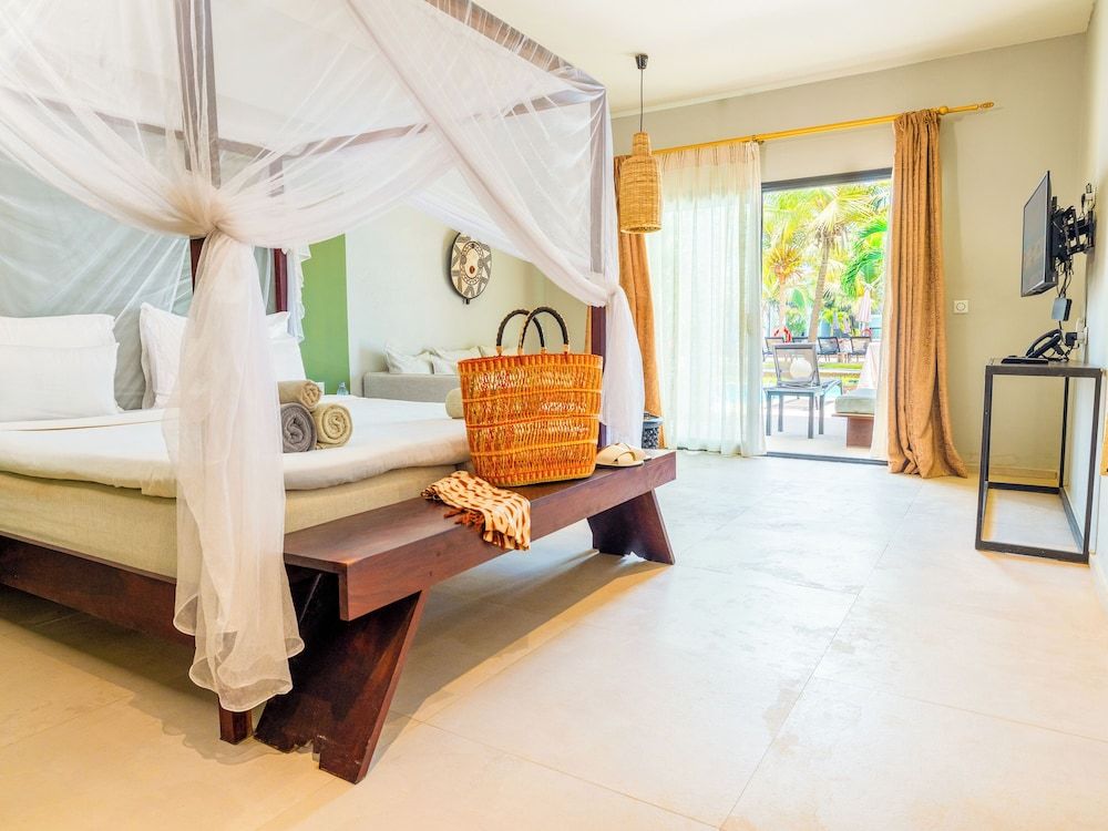 Tamala Beach Resort Premium Room, Private Pool, Pool View 3