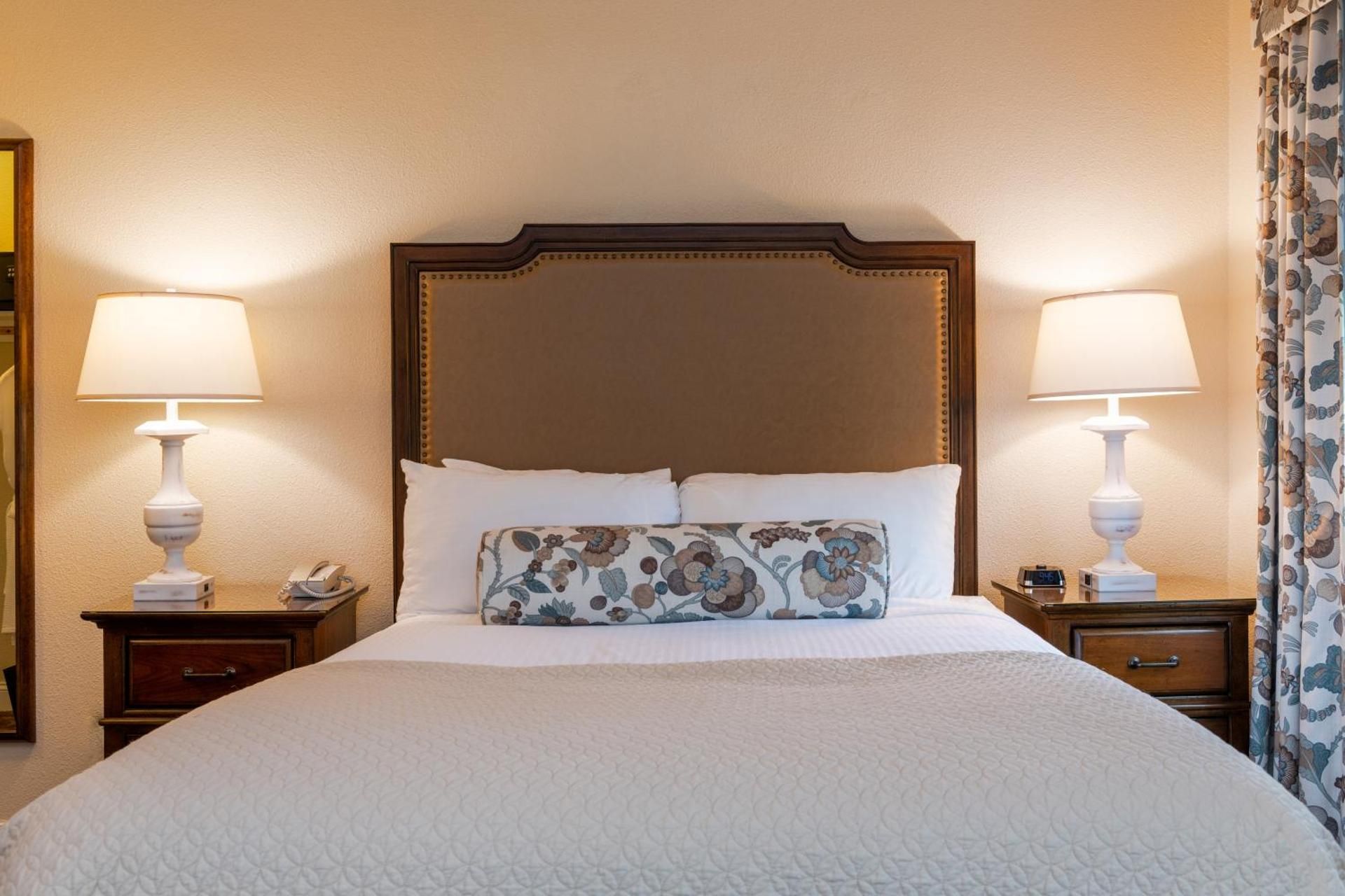 Classic Queen Room