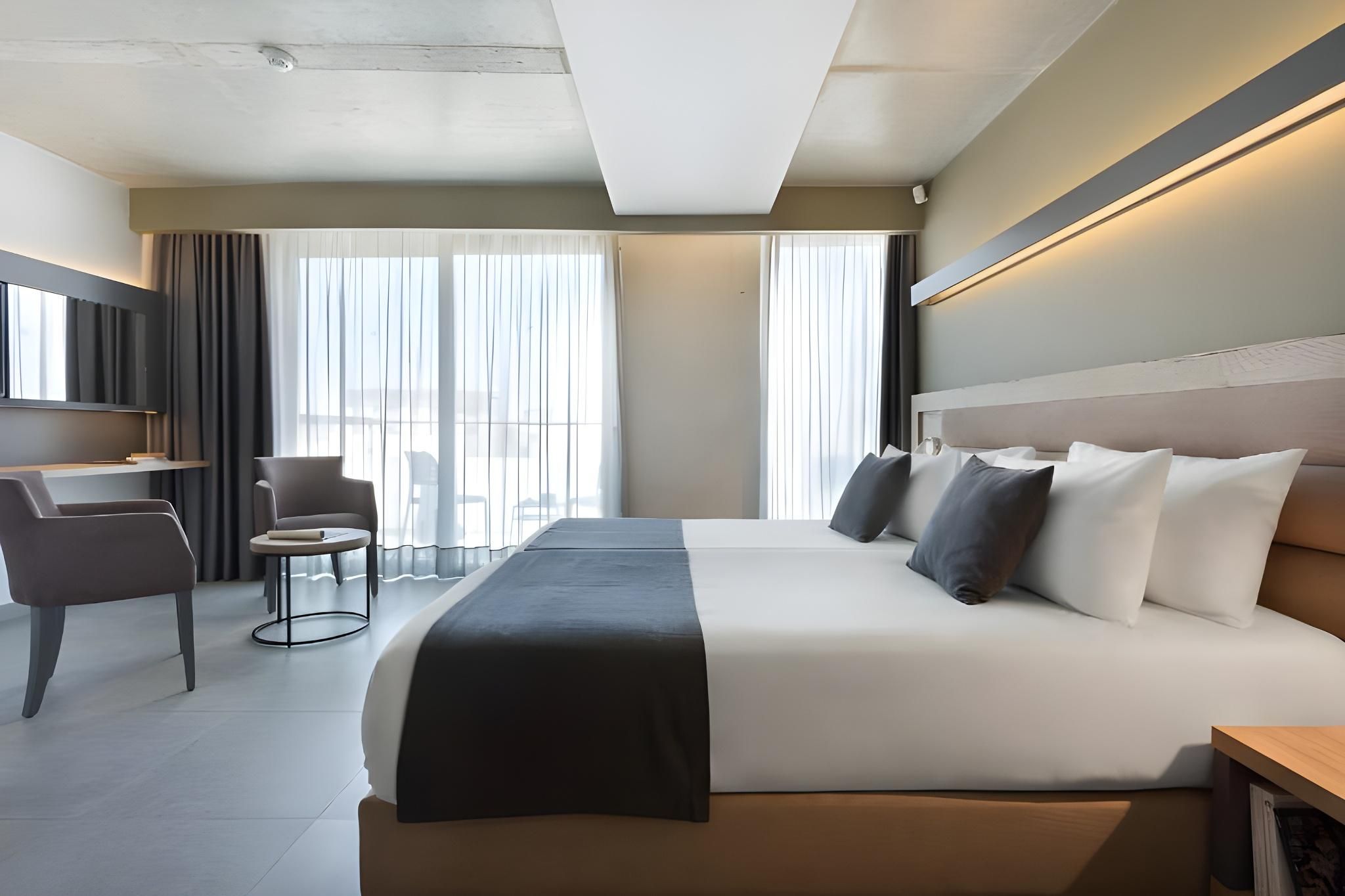 Azur Hotel by ST Hotels Deluxe Double or Twin Room 4