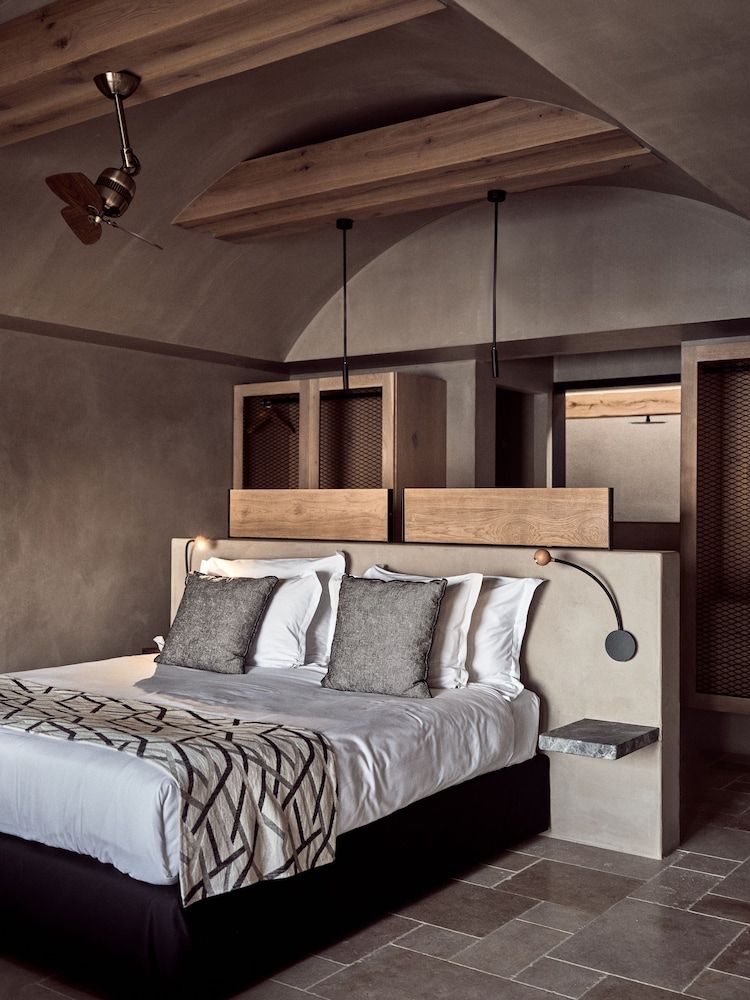 Gaia Suite (Sea View with private Infinity pool)