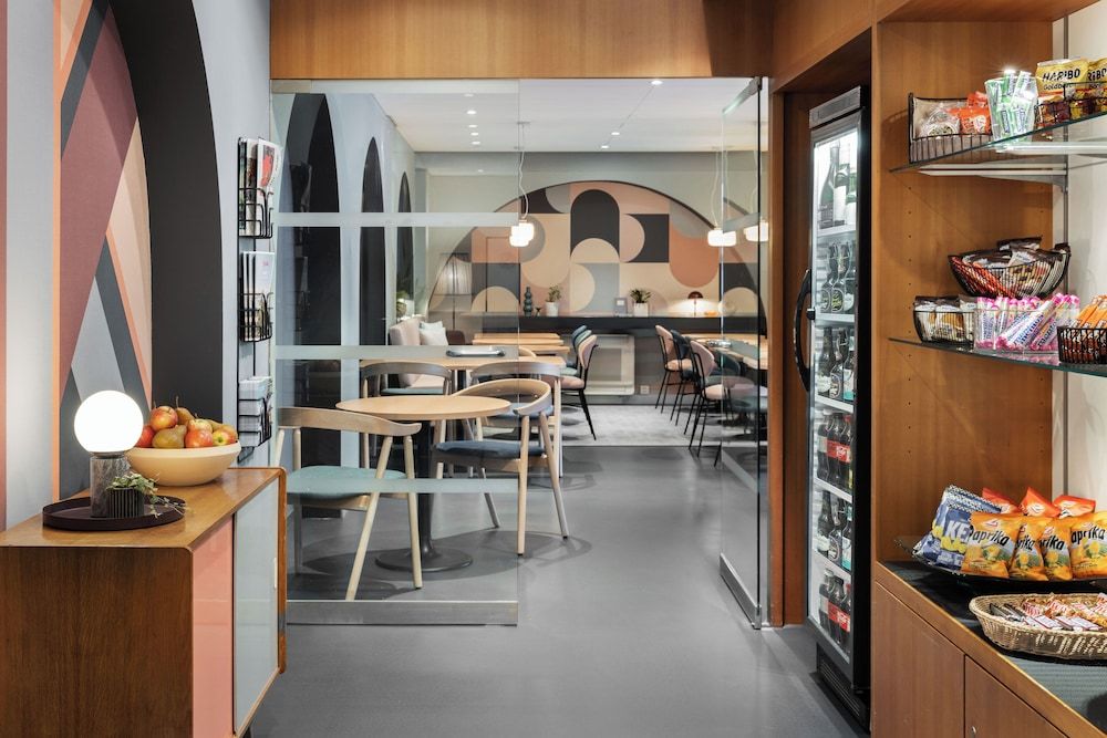 undefined Hotel La Pergola 8