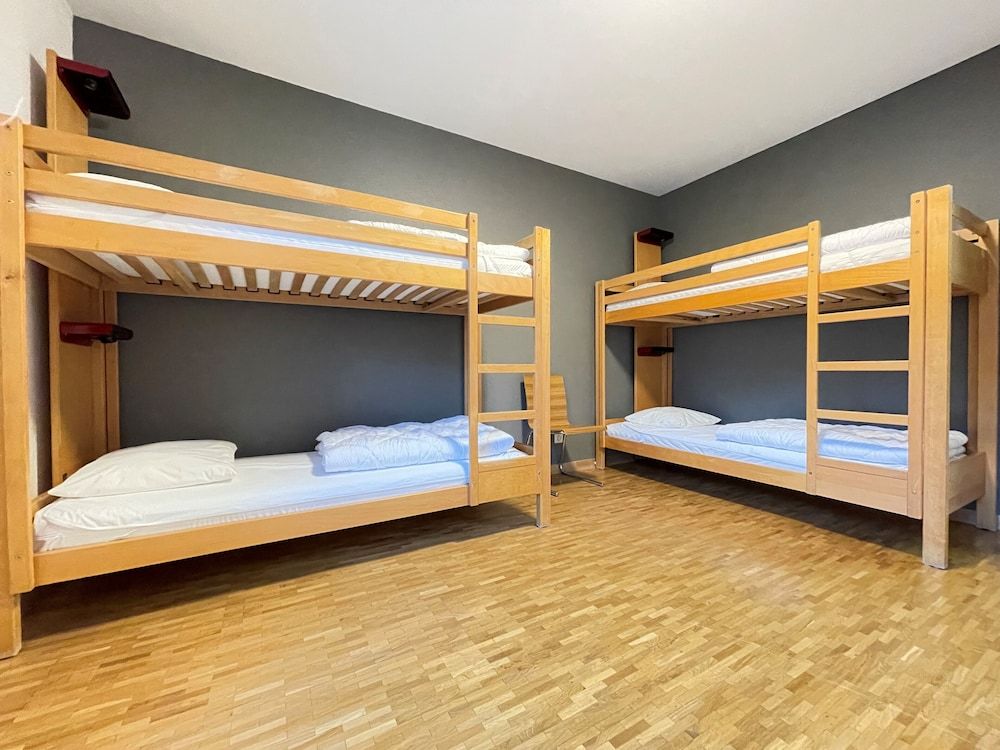 Geneva Hostel Shared Dormitory, Men only 3