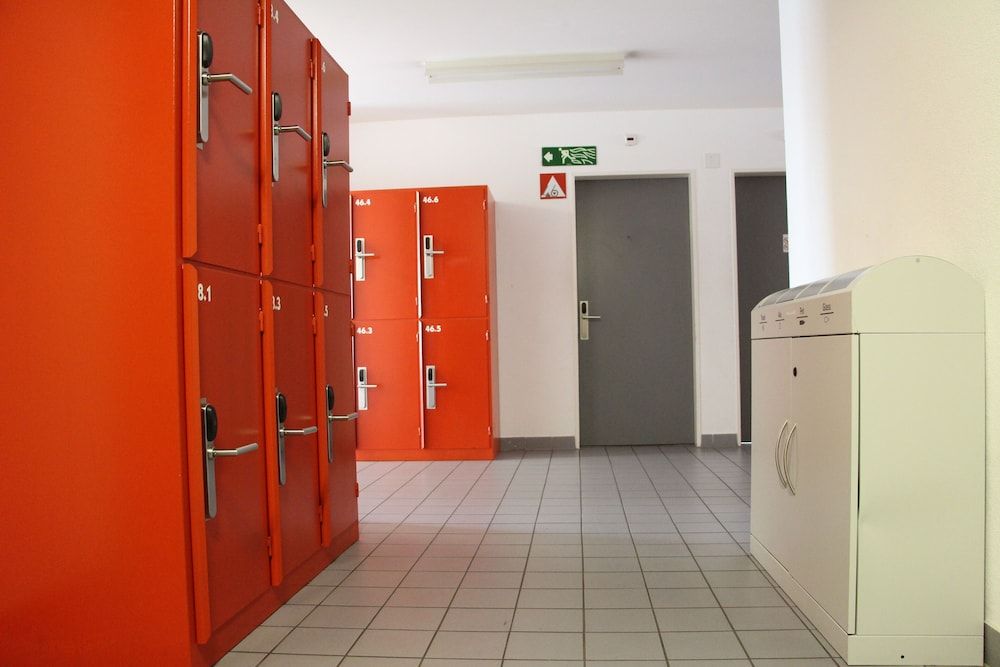 Geneva Hostel Shared Dormitory, Men only 8