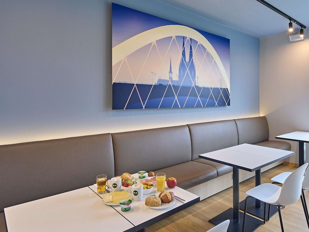 undefined B&B Hotel Köln-Messe 8