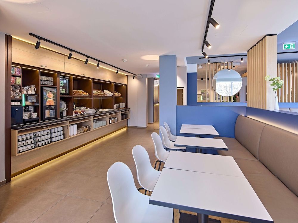 undefined B&B Hotel Köln-Messe 6