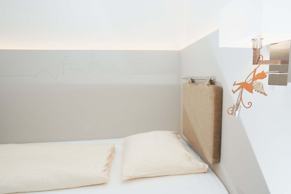 Stadthotel Engel Classic Single Room 4