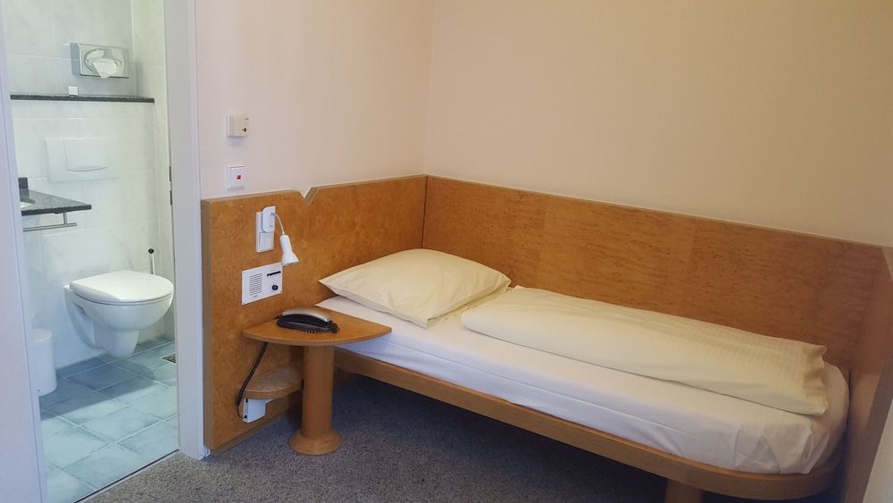Stadthotel Engel Classic Single Room