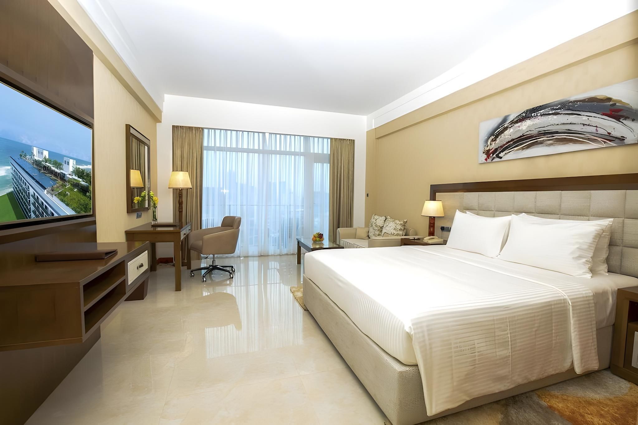 Premier King Room with a Complimentary City Tour