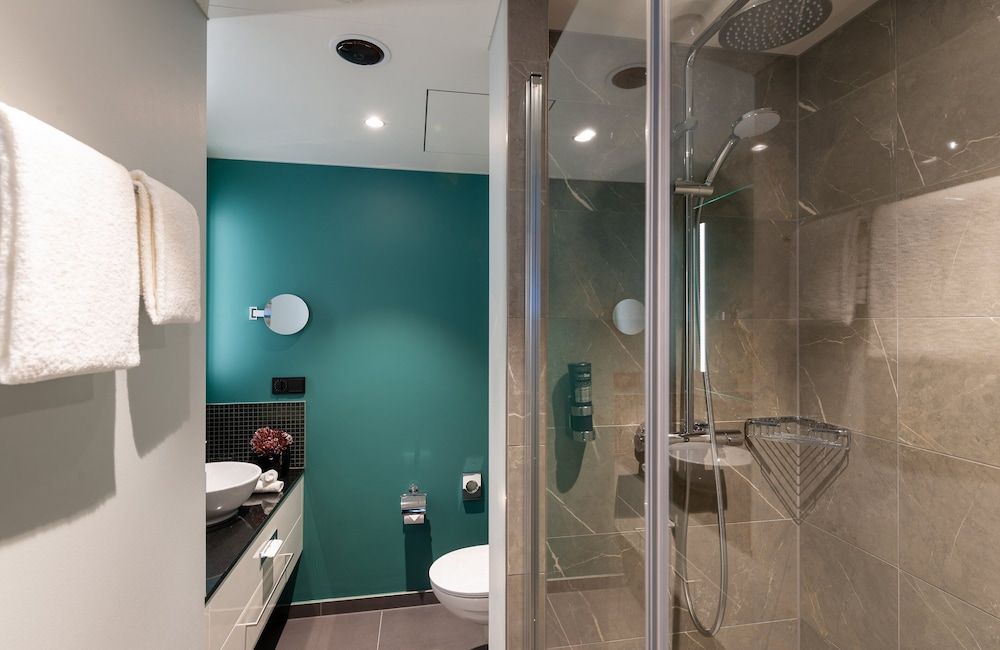 Leonardo Hotel Augsburg Superior Room 6