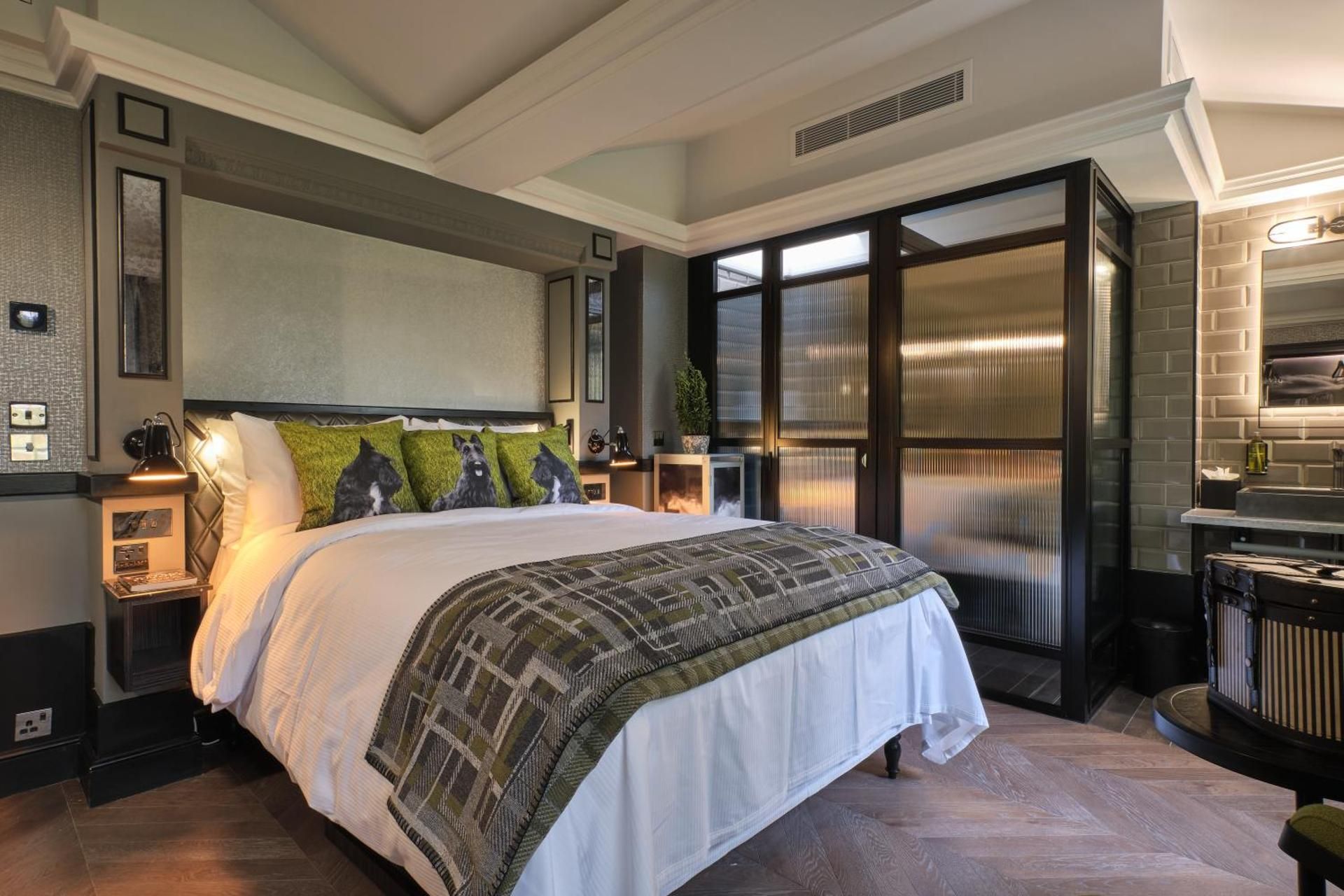 Large King Room
