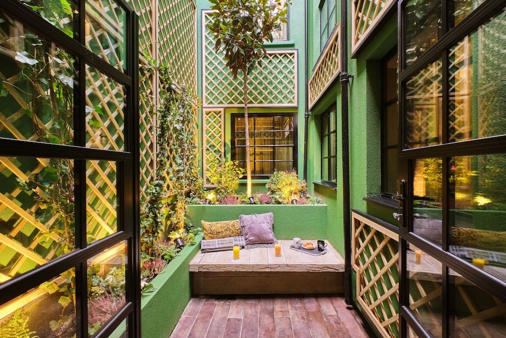 undefined The Gyle - London St Pancras 8