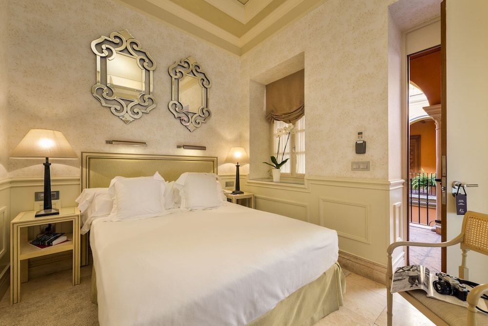 undefined Hotel Boutique Casa del Poeta Sevilla 5