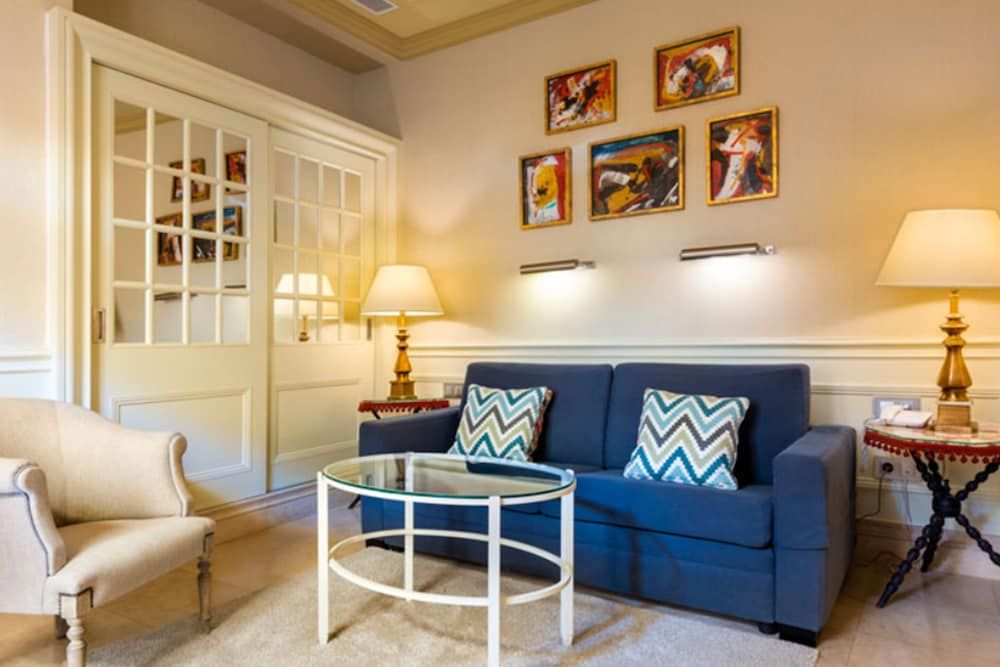 Hotel Boutique Casa del Poeta Sevilla Suite 4
