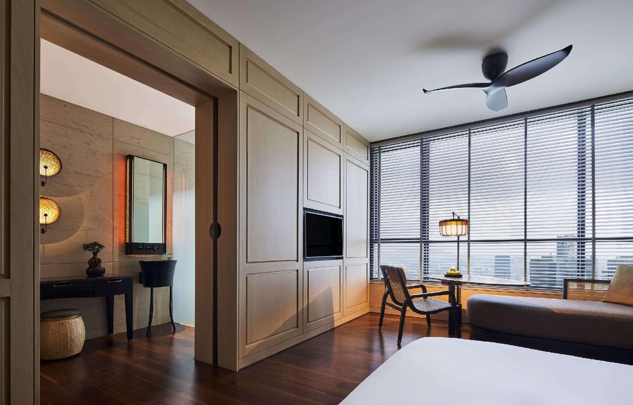 The RuMa Hotel and Residences Deluxe King Room 2
